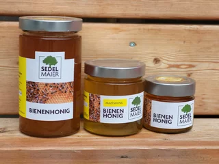 Bienenhonig und Akazienhonig